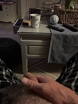 Avignon1963 online show from April 14, 4:39 am