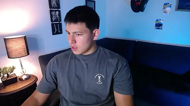 JamesCr  online show from March 16, 1:35 am