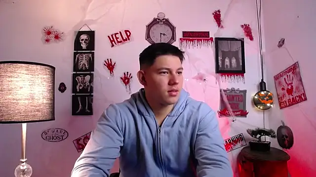 JamesCr  online show from October 28, 10:14 am