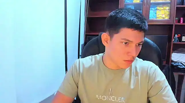 JamesCr  online show from February 26, 11:19 pm