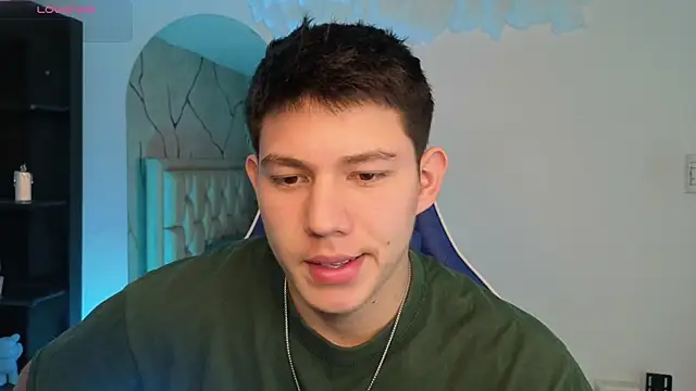 JamesCr  online show from June 26, 12:33 pm