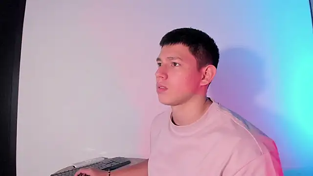 JamesCr  online show from February 27, 2:21 pm