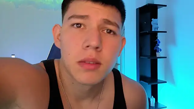 JamesCr  online show from June 4, 12:43 pm