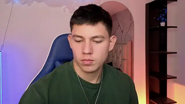 JamesCr  online show from July 14, 12:22 pm