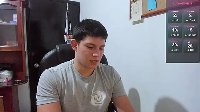JamesCr  online show from March 18, 7:44 am
