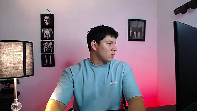 JamesCr  online show from October 21, 2:22 am