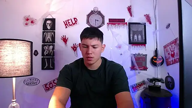 JamesCr  online show from October 31, 11:18 am