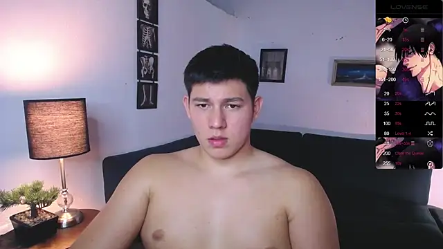 JamesCr  online show from February 4, 11:44 pm