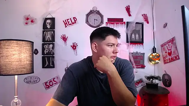 JamesCr  online show from October 27, 12:17 pm