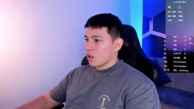 JamesCr  online show from January 17, 3:21 am