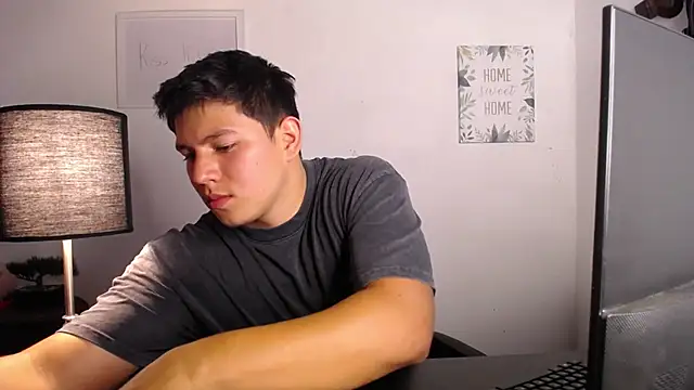 JamesCr  online show from October 11, 11:06 pm