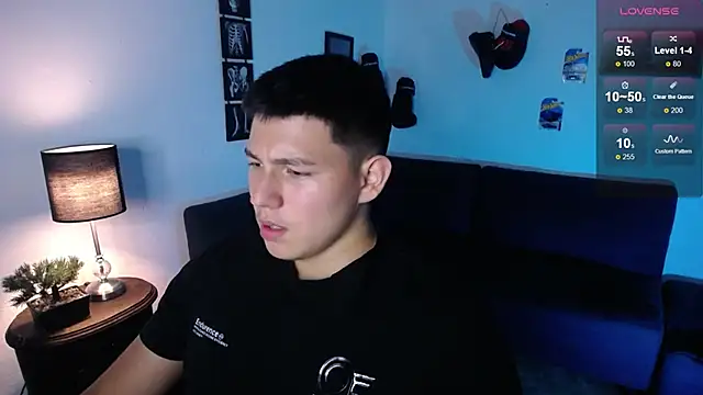 JamesCr  online show from April 8, 2:02 am