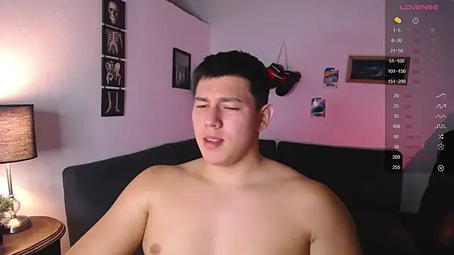 JamesCr  online show from February 25, 11:48 pm