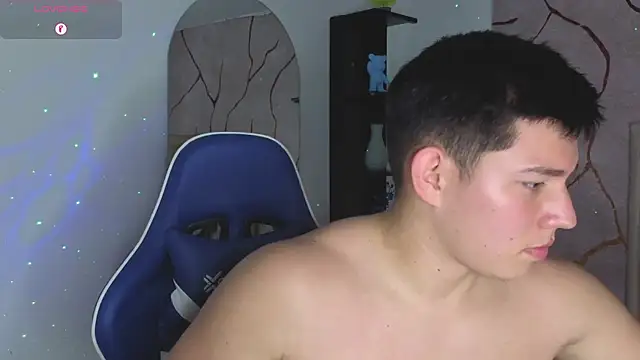 JamesCr  online show from May 9, 3:37 pm