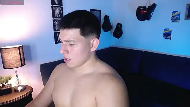 JamesCr  online show from March 5, 11:21 pm