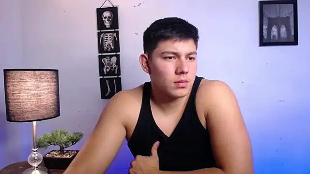 JamesCr  online show from November 8, 12:03 am