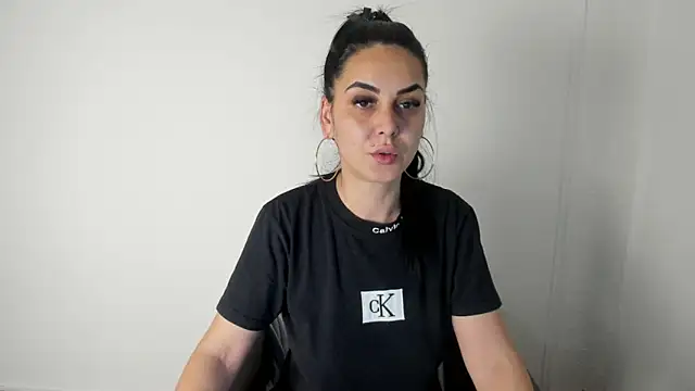 Snapshot of NicoleKatee chatting on November 4, 2:54 pm NicoleKatee online show from November 4, 2:54 pm