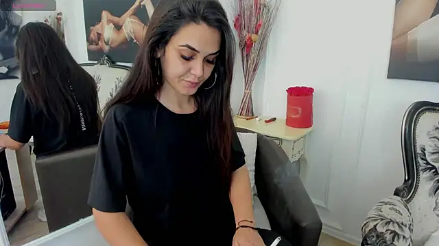 Snapshot of NicoleKatee chatting on October 7, 1:23 pm NicoleKatee online show from October 7, 1:23 pm