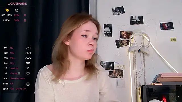 Kellybbface online show from March 27, 5:16 am