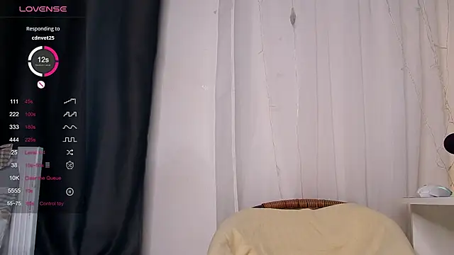 Kellybbface online show from May 28, 4:20 am