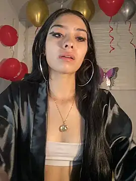 Snapshot of TayylorSexx chatting on February 18, 4:26 am TayylorSexx online show from February 18, 4:26 am