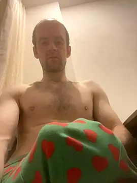 LynnAhNight online show from October 18, 3:08 am