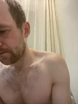 LynnAhNight online show from March 2, 3:07 am