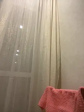 LynnAhNight online show from October 21, 2:44 am