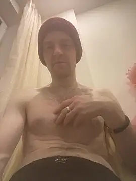 LynnAhNight online show from February 27, 3:08 am