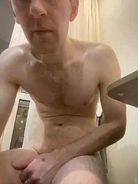 LynnAhNight online show from February 18, 3:26 am