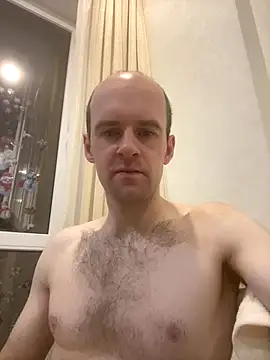 LynnAhNight online show from November 17, 3:21 am