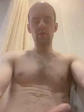 LynnAhNight online show from November 15, 5:22 am