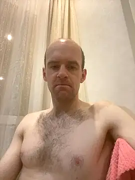 LynnAhNight online show from November 5, 3:31 am