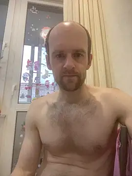 LynnAhNight online show from March 23, 2:17 pm