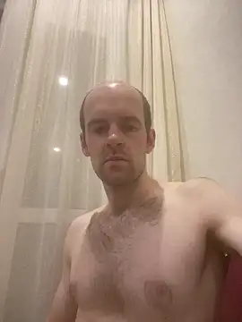 LynnAhNight online show from October 3, 2:48 am