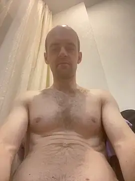 LynnAhNight online show from November 14, 2:59 am