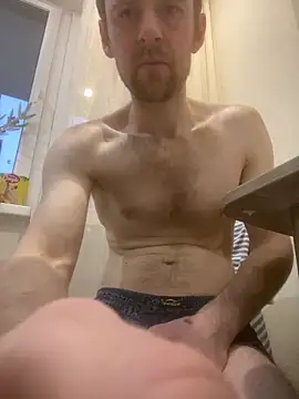 LynnAhNight online show from March 25, 3:17 am