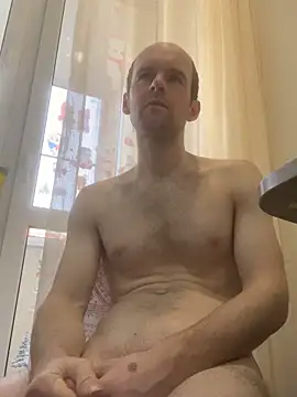 LynnAhNight online show from February 21, 5:31 am