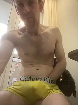 LynnAhNight online show from April 2, 3:46 am