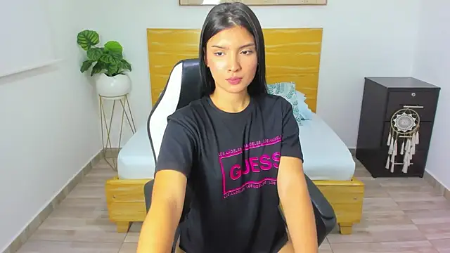tiffanny doll  online show from March 6, 3:13 pm