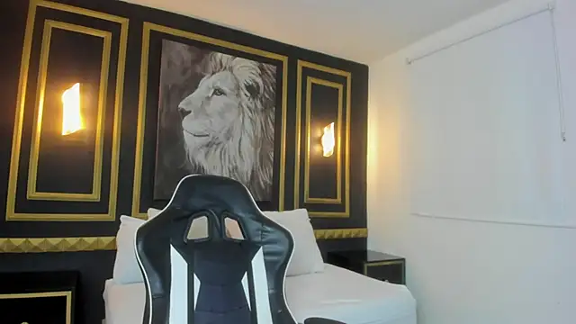 tiffanny doll  online show from May 26, 12:36 pm