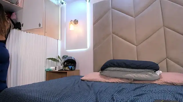 AzunaStar online show from December 21, 10:32 pm