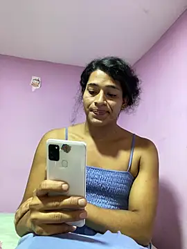 Snapshot of alexiaross96 chatting on June 6, 8:14 pm alexiaross96 online show from June 6, 8:14 pm