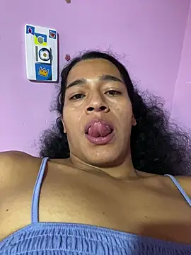 Snapshot of alexiaross96 chatting on July 3, 3:07 pm alexiaross96 online show from July 3, 3:07 pm