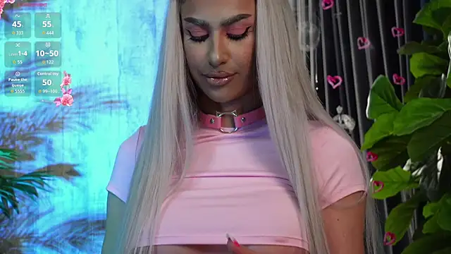 Snapshot of KarlaBart chatting on November 7, 8:13 pm KarlaBart online show from November 7, 8:13 pm