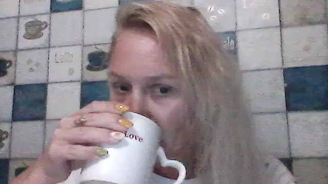 Snapshot of Anna_wey chatting on September 19, 6:45 pm Anna wey online show from September 19, 6:45 pm