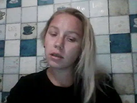 Snapshot of Anna_wey chatting on September 24, 6:36 pm Anna wey online show from September 24, 6:36 pm