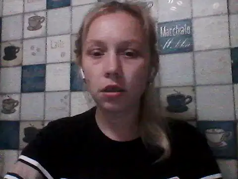Snapshot of Anna_wey chatting on June 16, 7:03 pm Anna wey online show from June 16, 7:03 pm