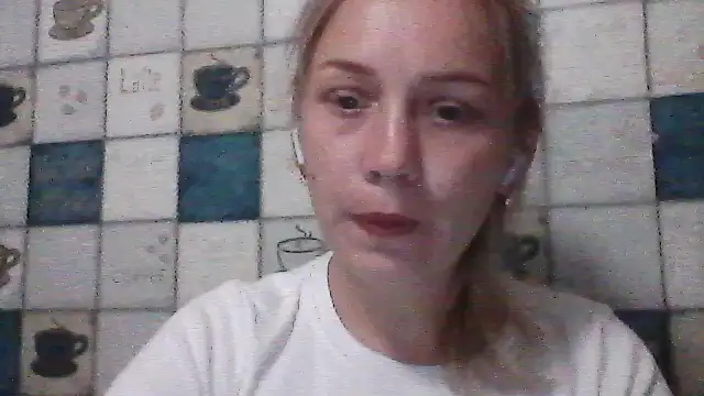 Snapshot of Anna_wey chatting on July 10, 7:14 pm Anna wey online show from July 10, 7:14 pm