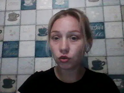 Snapshot of Anna_wey chatting on July 14, 6:58 pm Anna wey online show from July 14, 6:58 pm